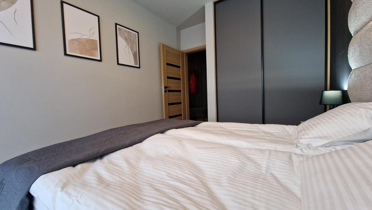 Apartment Salonet Airport & Mtp Skórzewo